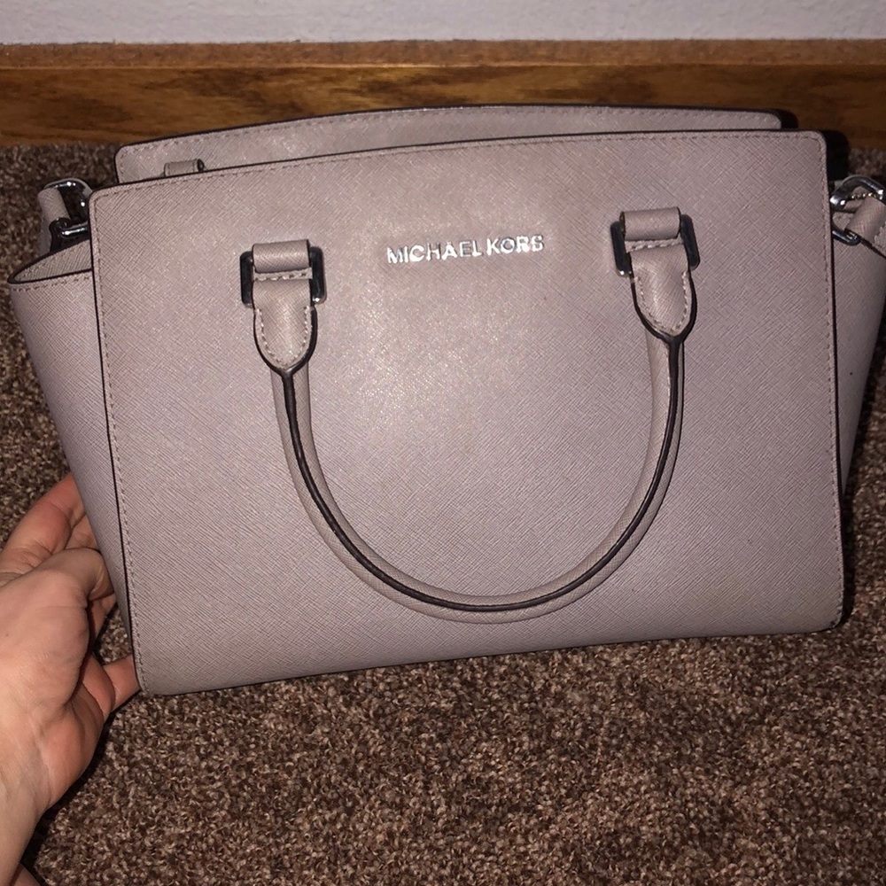 Micheal kors purse